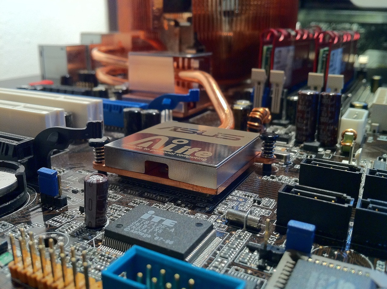 motherboard-electric-technology-232515 motherboard, electric, technology-232515.jpg